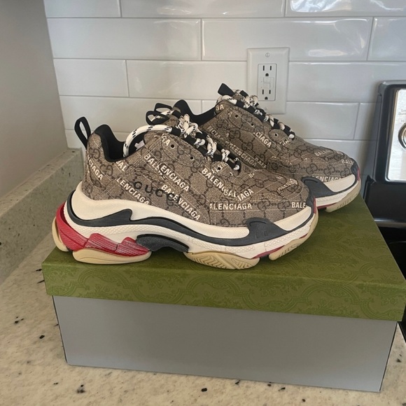 Gucci x Balenciaga the Hacker Project Triple S sneaker Beige - Picture 1 of 8